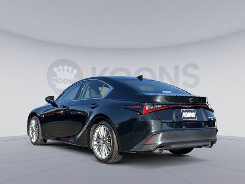 Used 2022 Lexus IS 300 AWD w/ Premium Package image 4