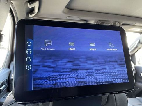 New 2026 Chevrolet Suburban Premier image 22