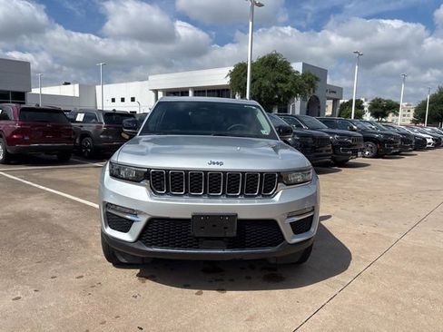 Used 2023 Jeep Grand Cherokee 4WD 4xe image 2