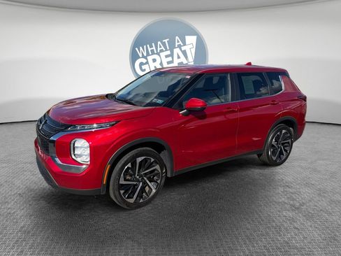 Used 2022 Mitsubishi Outlander ES AWD/4WD image 8