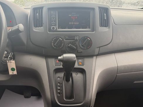 Used 2020 Nissan NV200 S FWD image 22