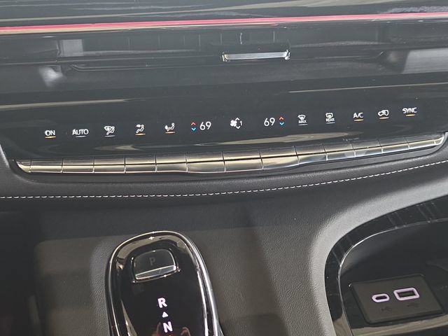 Certified 2023 Cadillac Escalade Sport w/ LPO, Illumination Package AWD/4WD image 26