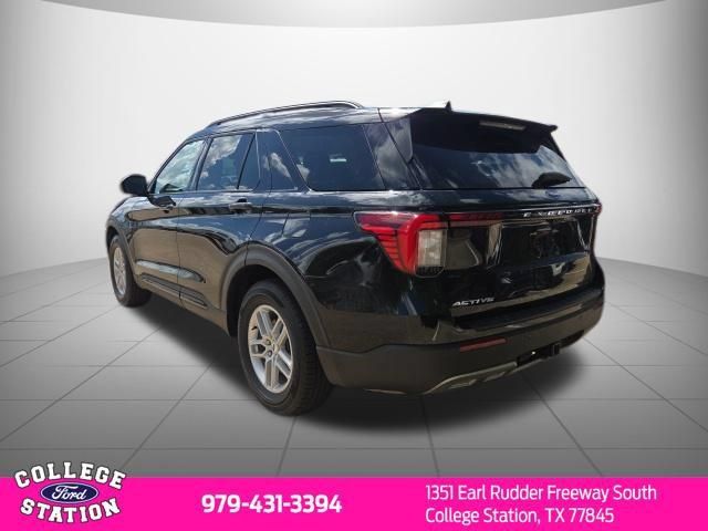 Used 2026 Ford Explorer Active w/ Active Comfort Package RWD image 3