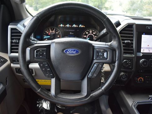 Used 2018 Ford F150 XLT w/ Equipment Group 302A Luxury AWD/4WD image 26