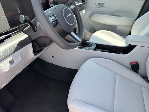 Used 2026 Hyundai Kona SE FWD image 37
