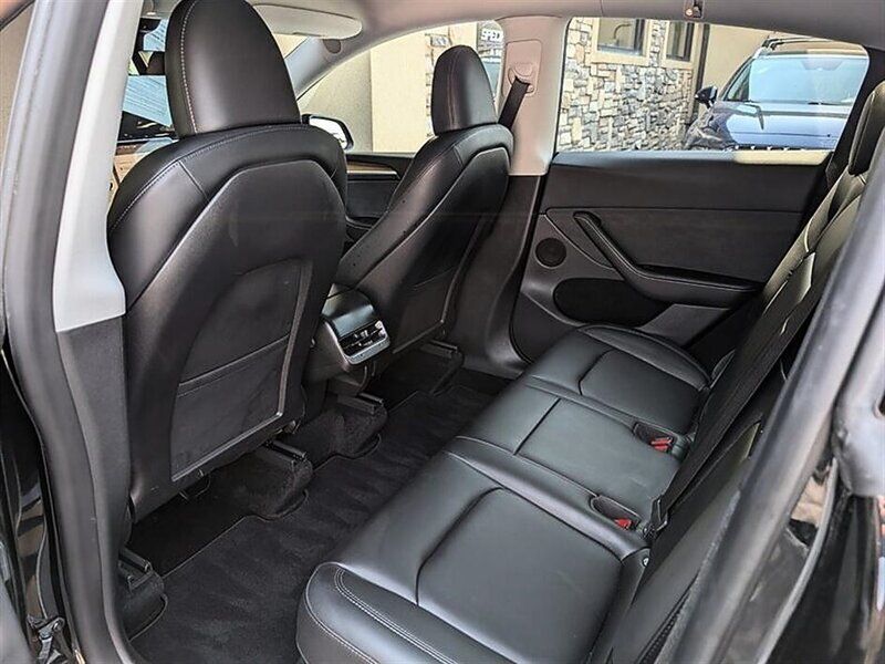 Used 2023 Tesla Model Y Long Range AWD/4WD image 25