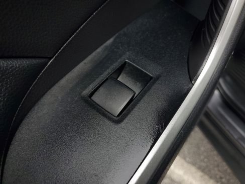 Used 2021 Toyota RAV4 XLE FWD image 13