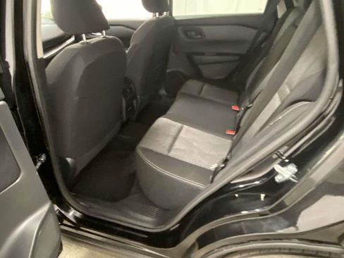 Used 2024 Nissan Rogue SV image 8