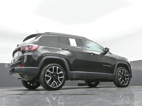 Used 2018 Jeep Compass Limited w/ Navigation Group image 33