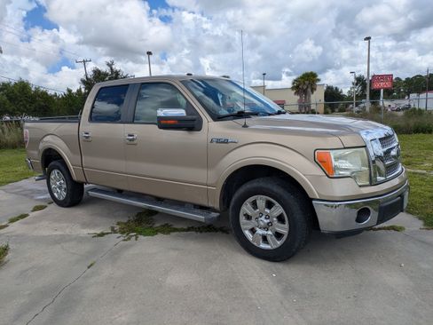 Used 2011 Ford F150 Lariat w/ Lariat Chrome Pkg RWD image 2