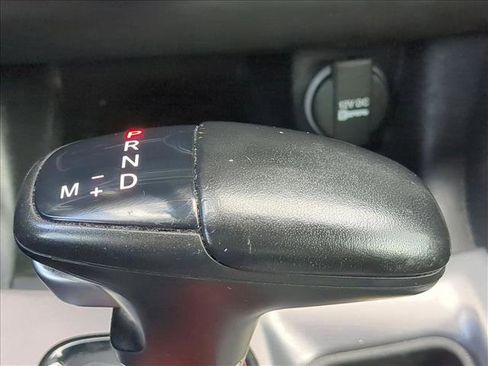 Used 2019 Dodge Charger SXT w/ Blacktop Package image 11