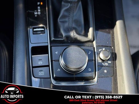 Used 2022 MAZDA MAZDA3 s image 26
