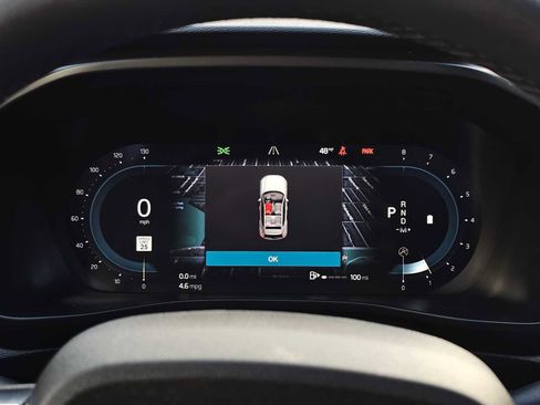 Certified 2024 Volvo XC40 B5 Plus w/ Protection Package Premier image 22