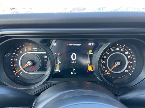 New 2025 Jeep Gladiator Mojave w/ Convenience Group image 16