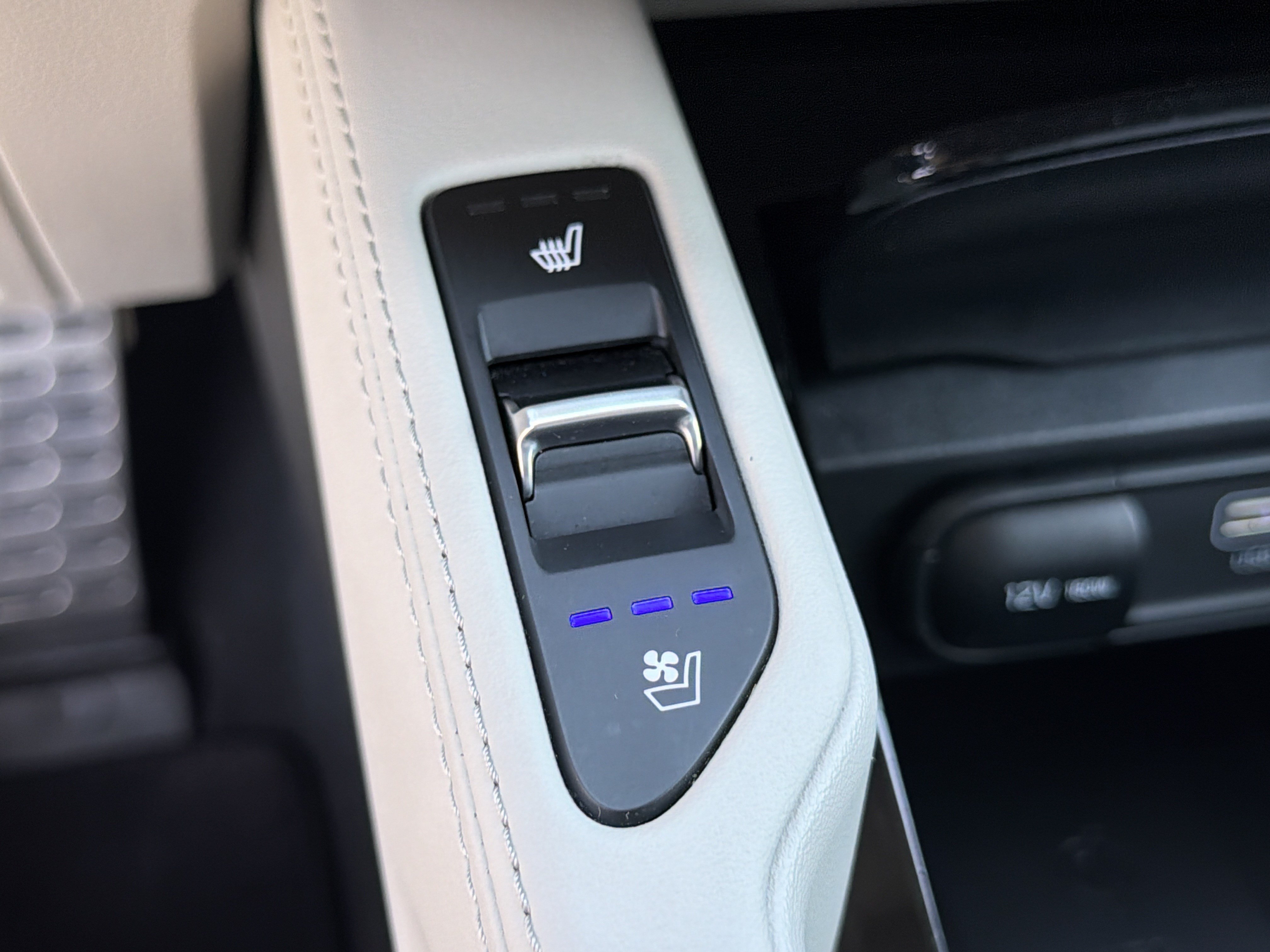 Used 2024 Kia Telluride SX FWD image 26