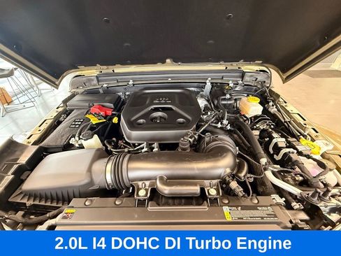 Used 2026 Jeep Wrangler Sahara image 40