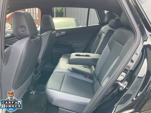 Used 2023 Volkswagen ID.4 Pro S AWD/4WD image 32