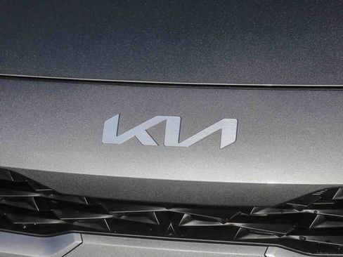 Certified 2023 Kia Forte LXS w/ LXS Technology Package image 7