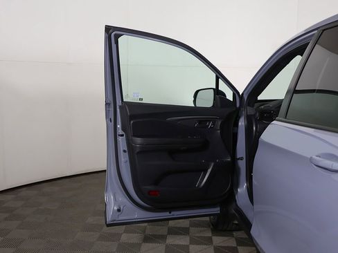 Used 2025 Honda Passport EX-L image 19