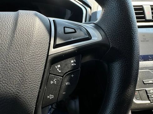 Certified 2020 Ford Fusion SE FWD image 21