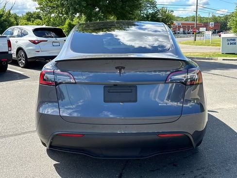 Used 2023 Tesla Model Y Performance AWD/4WD image 3