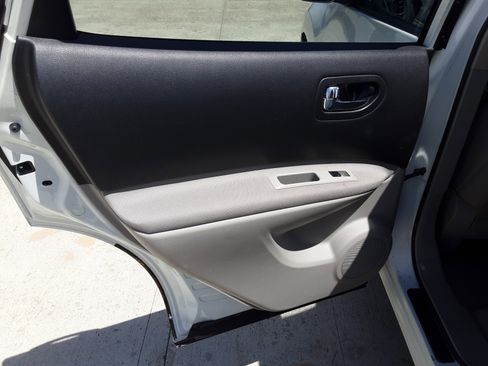 Used 2012 Nissan Rogue S image 11