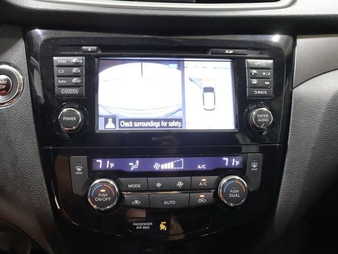 Used 2016 Nissan Rogue SV w/ SV Premium Package AWD/4WD image 29