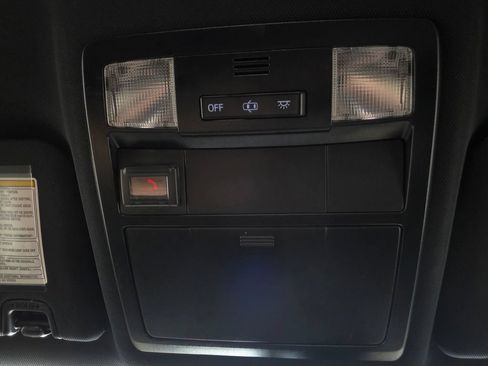 Used 2020 Toyota Tacoma TRD Sport AWD/4WD image 45