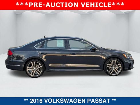 Used 2016 Volkswagen Passat 1.8T R-Line FWD image 3