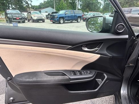 Used 2018 Honda Civic EX image 13