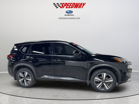 Used 2022 Nissan Rogue Platinum w/ Head-Up Display Package AWD/4WD image 3