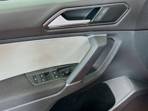 Used 2018 Volkswagen Tiguan S FWD image 15