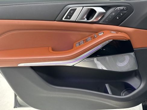 Used 2024 BMW X7 M60i w/ Executive Package image 18