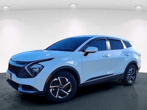 Used 2023 Kia Sportage LX image 2
