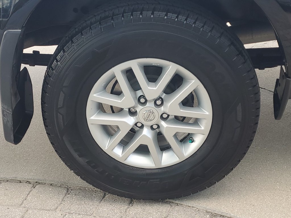 Used 2016 Nissan Frontier SV AWD/4WD image 12
