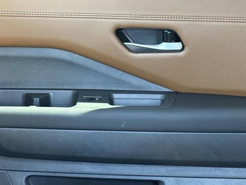 New 2026 Nissan Pathfinder Platinum w/ Cargo Package FWD image 18