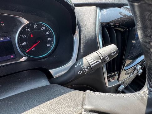 Used 2021 Chevrolet Traverse LT AWD/4WD image 33