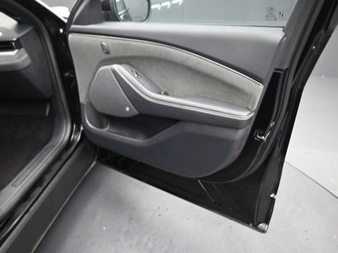 Certified 2025 Ford Mustang Mach-E GT AWD/4WD image 31