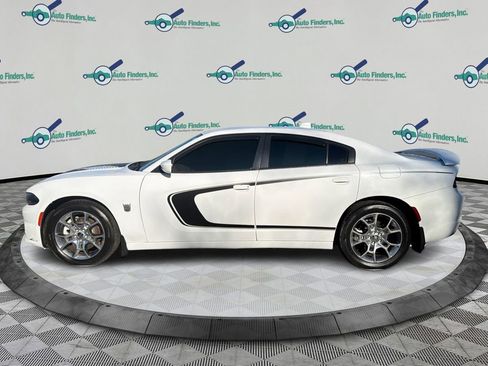 Used 2017 Dodge Charger SXT image 8