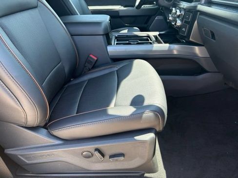 New 2026 Ford F550 4x4 Crew Cab image 18