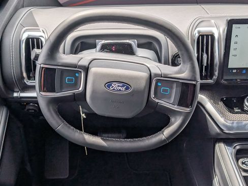 New 2027 Ford Expedition Platinum w/ Stealth Performance Package AWD/4WD image 10