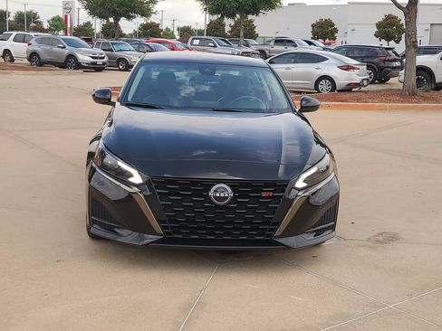 Certified 2024 Nissan Altima 2.5 SR FWD image 5