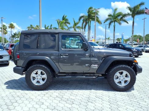 Used 2021 Jeep Wrangler Sport AWD/4WD image 14