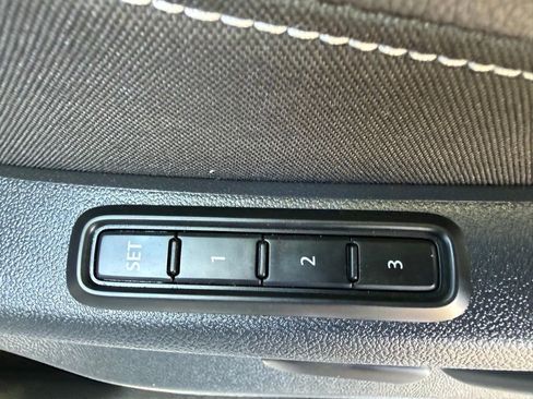 Used 2024 Volkswagen Tiguan SEL R-Line AWD/4WD image 89