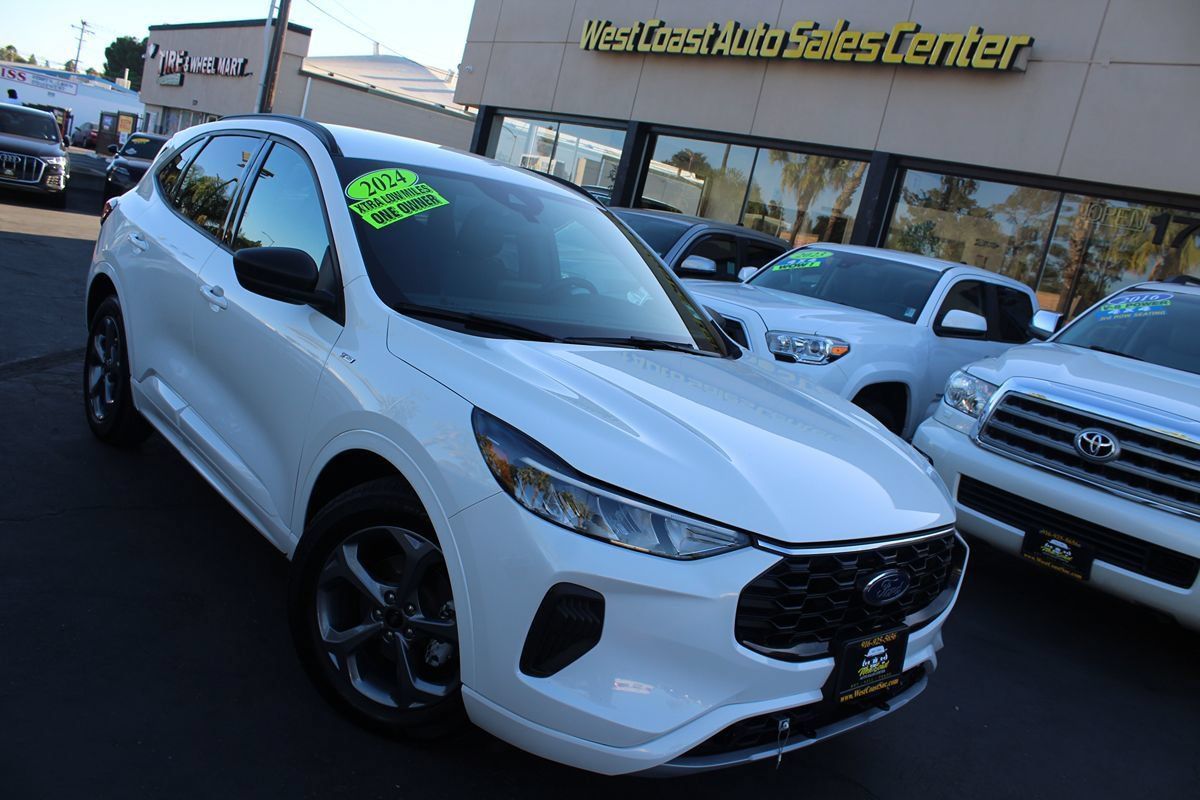Used 2024 Ford Escape ST-Line w/ Equipment Group 301A FWD image 35