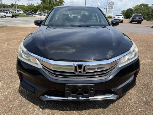 Used 2017 Honda Accord LX image 3