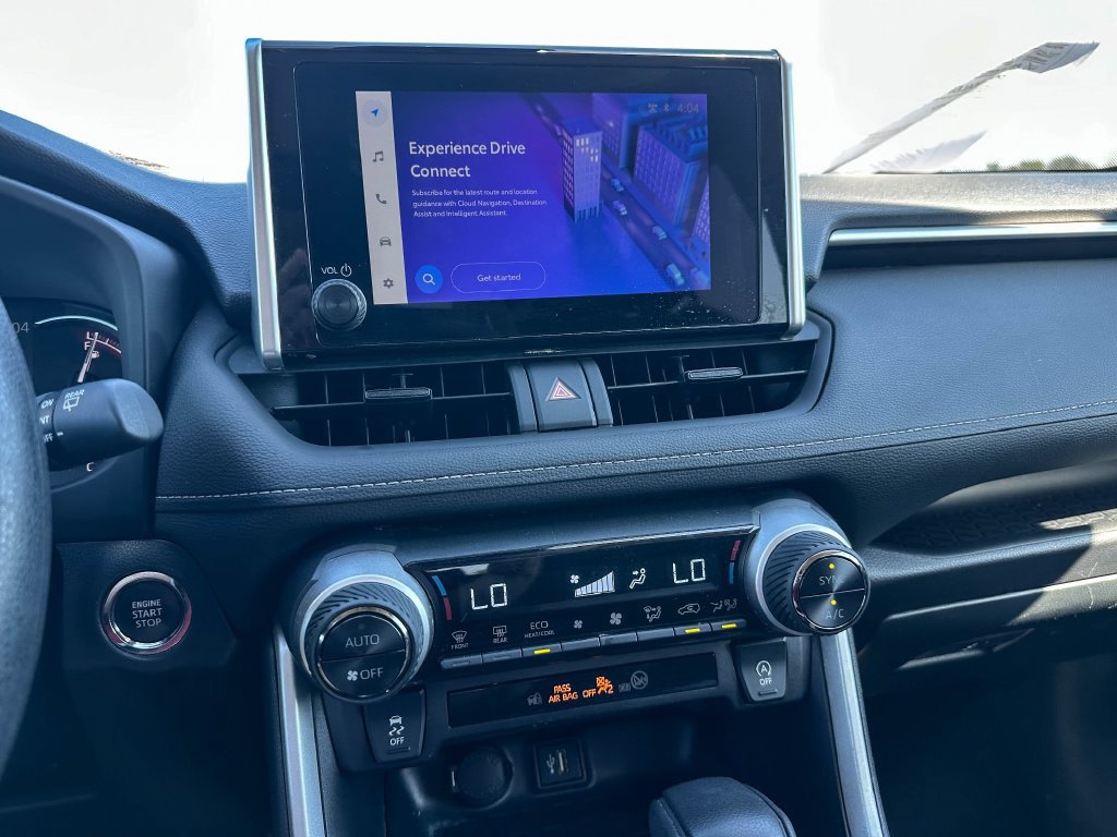 Used 2025 Toyota RAV4 XLE FWD image 31