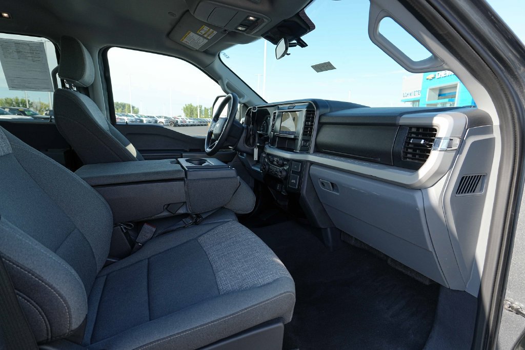Used 2025 Ford F250 XLT AWD/4WD image 23