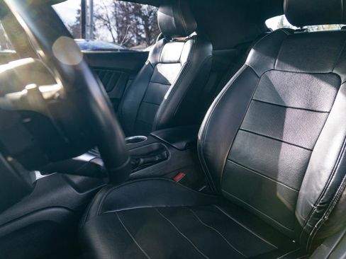 Used 2019 Ford Mustang Premium image 12