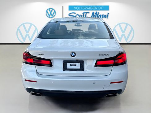 Used 2022 BMW 530i xDrive w/ Premium Package AWD/4WD image 6